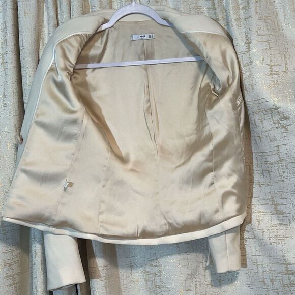 MNG Suit Cream Double Breasted Two Button Short Blazer Women’s Size XX Small - Picture 3 of 7